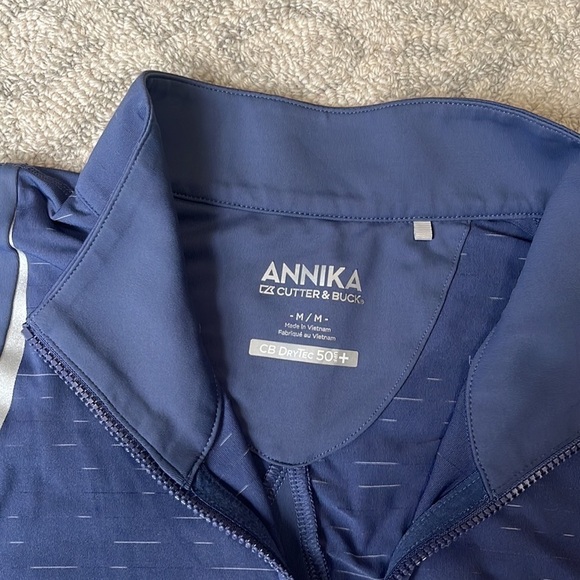 Woman Annika Golf Shirt Size Medium - Picture 2 of 4